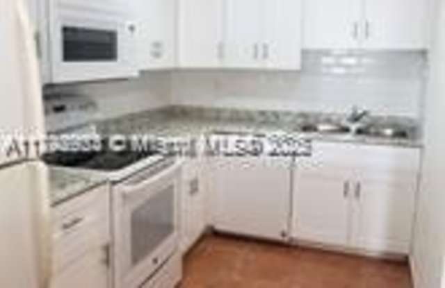 20 NW 87th Ave photos photos