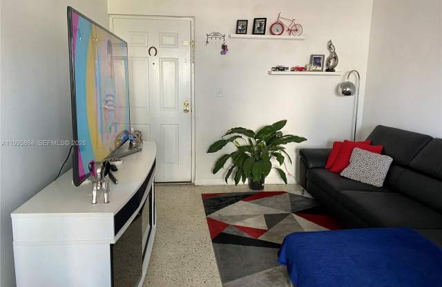 420 NW 12 Ave photos photos