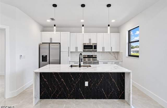 2129 Fairway Drive Gallery 4