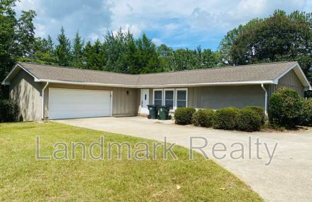 116 Lake Front Drive Gallery 1