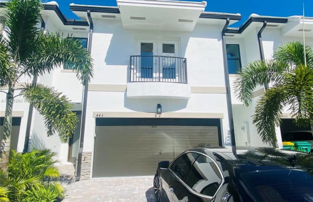 4433 N Aqua Bella Ln - 4433 N Aqua Bella Ln, Dania Beach, FL 33312