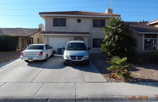 Beautiful Large 3 Bedroom PLUS Loft Near Summerlin! - 124 Moose Lane, Las Vegas, NV 89145
