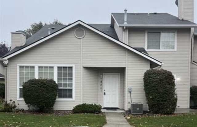 579 West Idaho Avenue - 579 Gallery 1