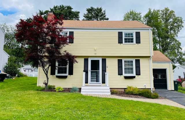 The WeHa Pottery Barn House - 32 Ledgewood Road, West Hartford, CT 06107