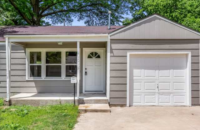 Three Bed for March move in! photos photos