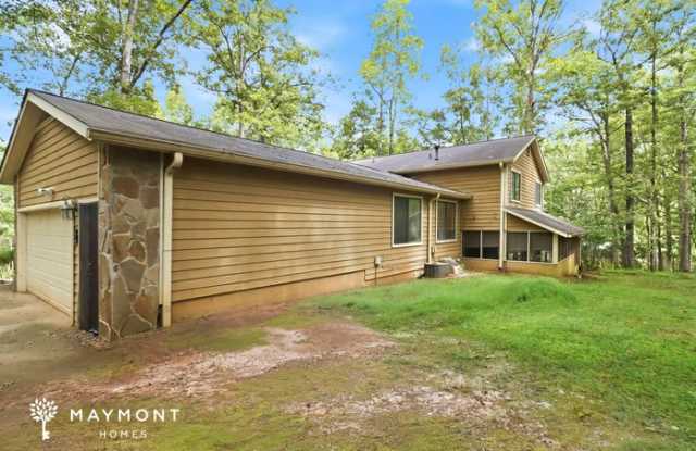 6646 Creekwood Court Gallery 3