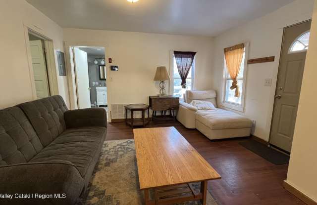879 Samsonville Road Gallery 2