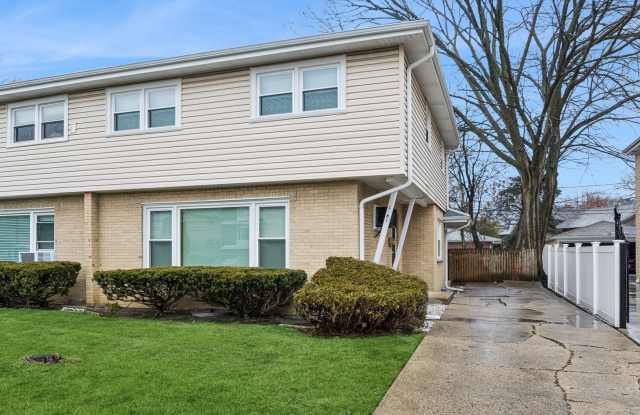 1081 N Northwest Highway - 1081 North Northwest Highway, Park Ridge, IL 60068