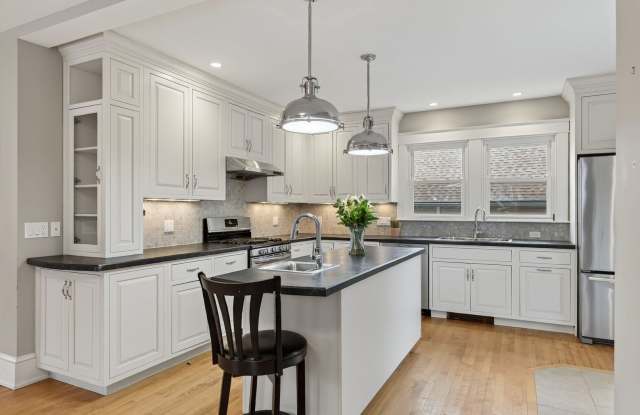 Sunny Bungalow in Willard Square photos photos Sunny Bungalow in Willard Square photos photos