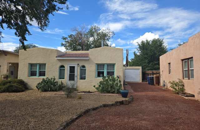 2-bedroom, 1-bathroom home located in the vibrant city of Albuquerque photos photos