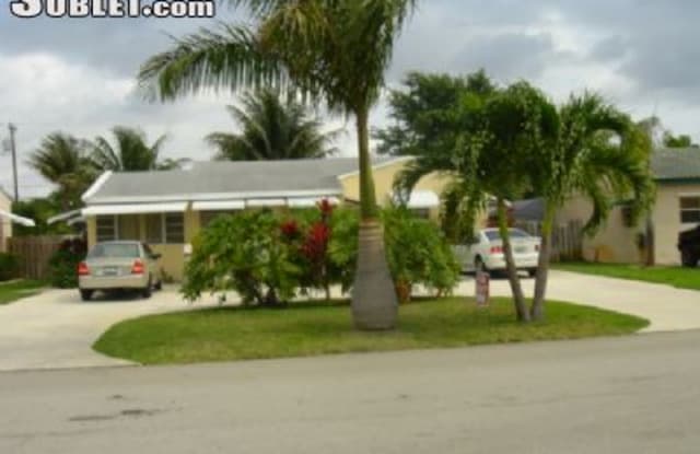 1 Holly - 1 Holly Lane, Davie, FL 33325