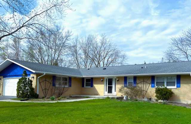 15122 W Redwood Lane - 15122 West Redwood Lane, Lake County, IL 60048