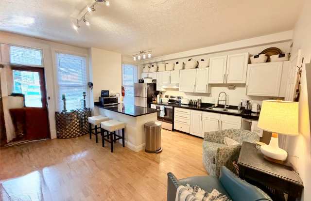 2 bedroom brick townhouse Gallery 2
