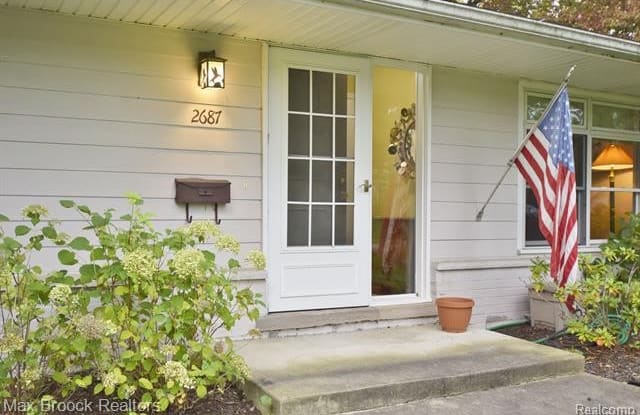 2687 HEATHFIELD Road - 2687 Heathfield Road, Oakland County, MI 48301