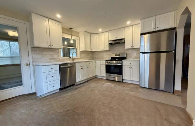 32 Forest St. photos photos