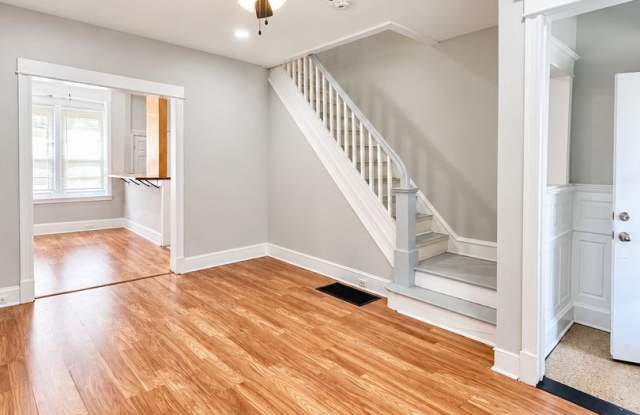 Charming 3-Bedroom Home with Private Patio Gallery 3