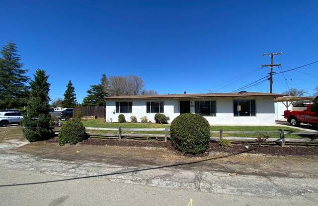 3 Bed/1 Bath with Large fenced yard in central Paso Robles near Highschool! photos photos