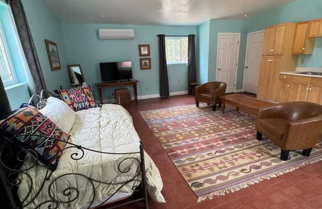 Studio Casita Available in Tijeras, NM Gallery 3
