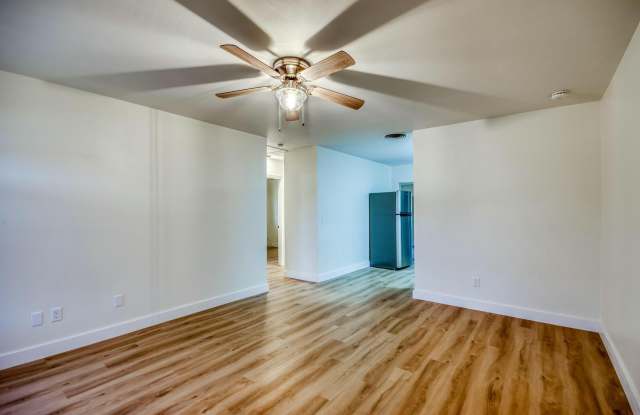 2319 NE Rustic Way Gallery 4