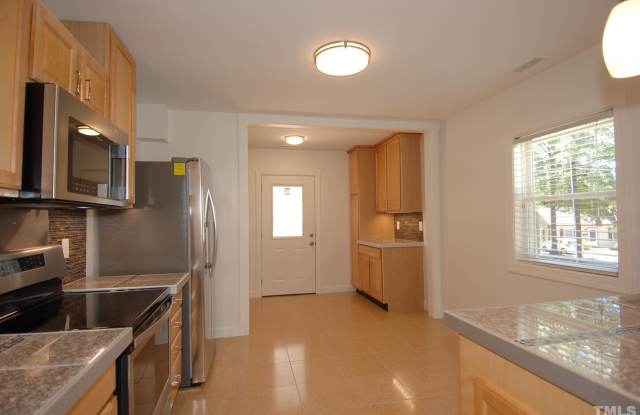 2502 Thorne Street photos photos
