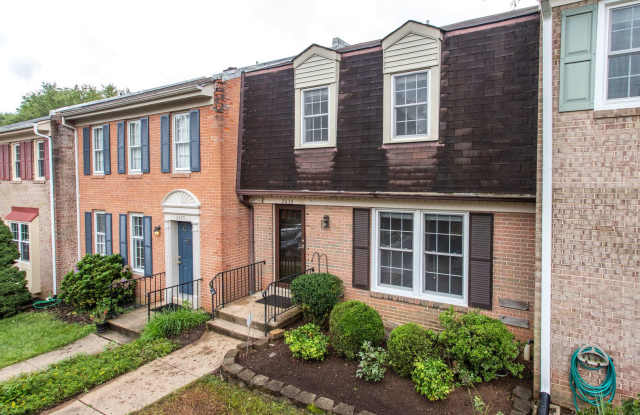 Convenient and Cozy townhome situated perfectly adjacent to the Merrifield Community. - 2838 Lafora Court, Merrifield, VA 22180