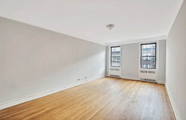 3545 79th St Apt 4M Gallery 2
