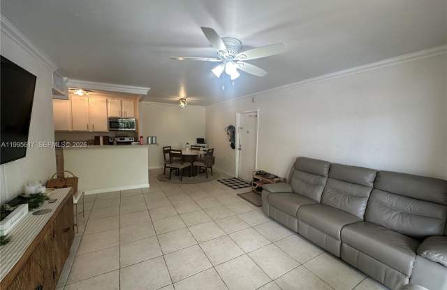 7951 SW 104th St photos photos