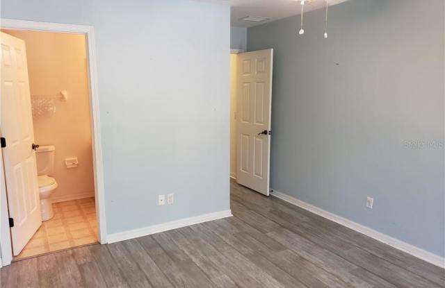 10732 KEYS GATE DRIVE Gallery 4