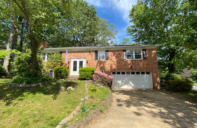 15925 DOLPHIN DRIVE - 15925 Dolphin Drive, Montclair, VA 22025