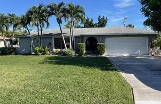1723 SE Van Loon Terrace photos photos
