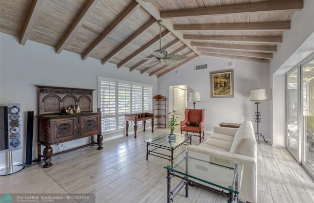 2220 NE 32nd Street - 2220 Northeast 32nd Street, Lighthouse Point, FL 33064