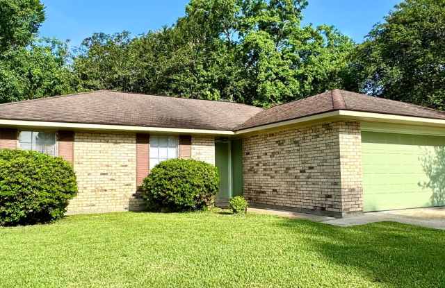 Cute 3BR/2BA Home with Garage  Fenced Yard in Millerville photos photos