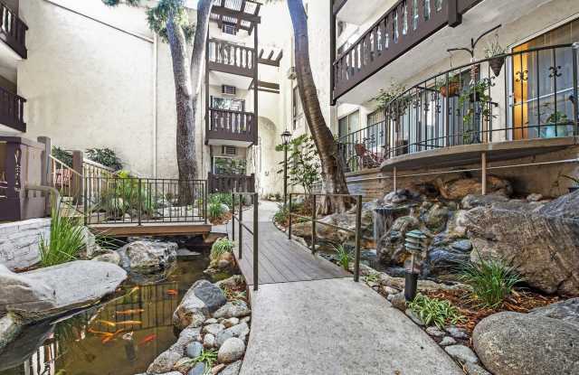 Mediterranean Village West Hollywood Gallery 2