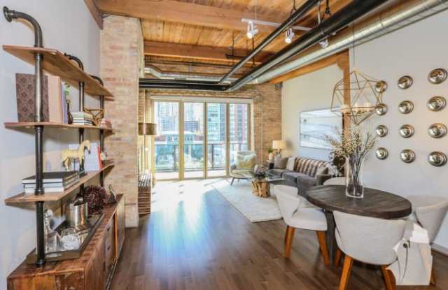 465 East Illinois Gallery 2
