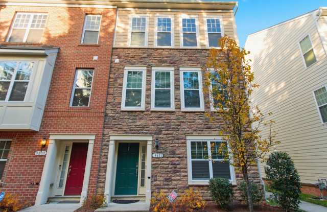 9811 WOOD EDGE Way - 9811 Wood Edge Way, Seabrook, MD 20706