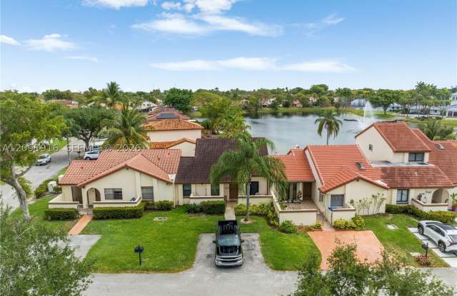 17361 NW 66th Ct Gallery 2