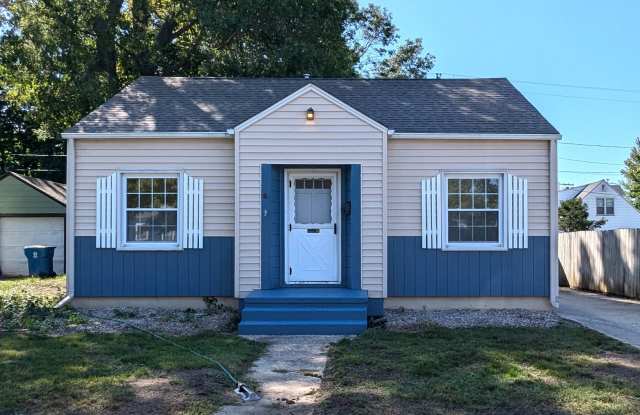 1383 Montague, 3 bedroom house with basement and garage Gallery 1