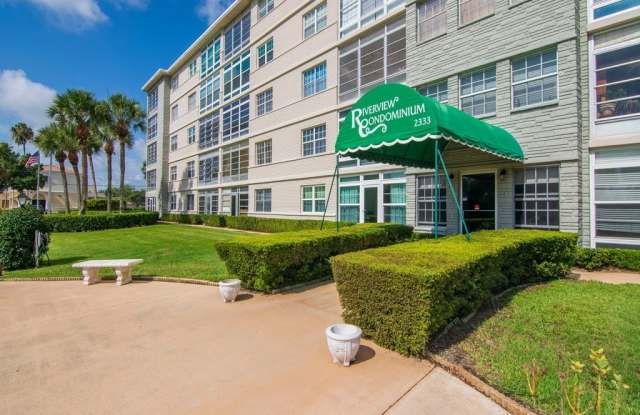 2333 Indian River Boulevard - 2333 Indian River Boulevard, Vero Beach, FL 32960
