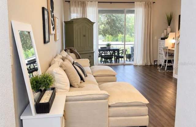 11180 WINDSOR PLACE Circle Gallery 4