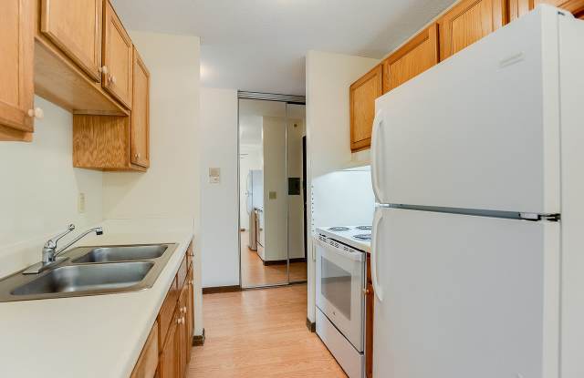 2017 Pillsbury Ave photos photos