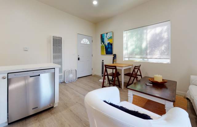 5320 Redding Road Gallery 2