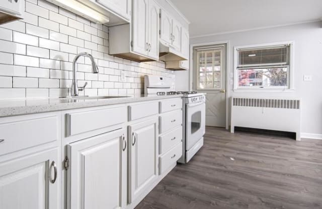 427 8th Avenue - 427 8th Avenue, Troy, NY 12182