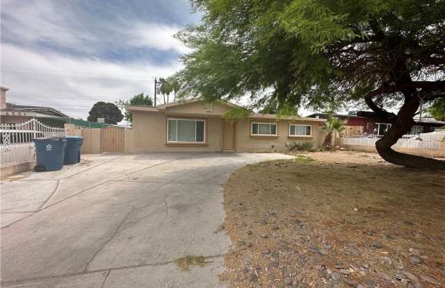 4521 Swandale Avenue photos photos