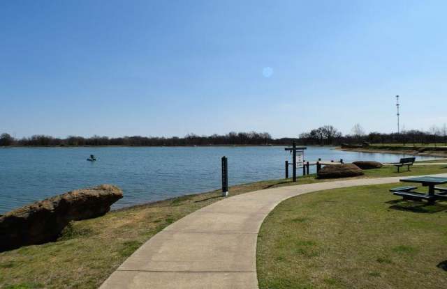 10406 Cedar Lake Drive Gallery 2