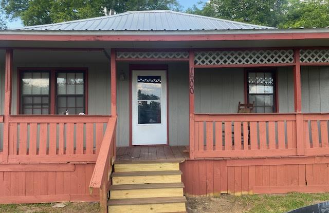 1500 North Railroad Street photos photos