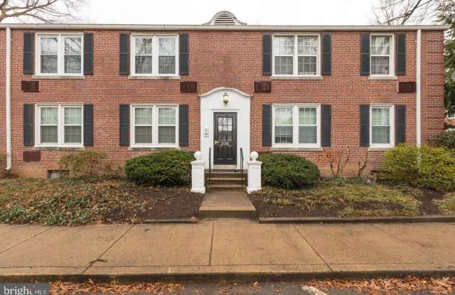 236 N THOMAS STREET - 236 North Thomas Street, Arlington, VA 22203