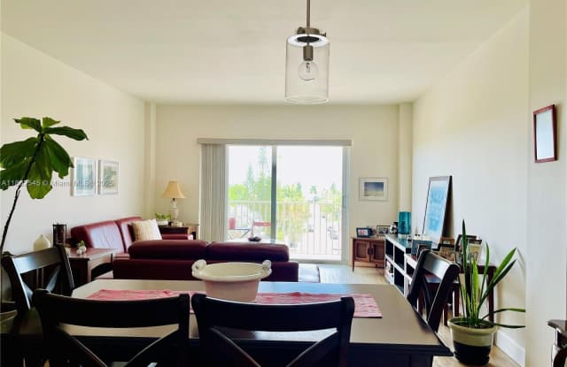 1455 N Treasure Dr photos photos