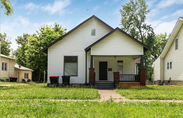4 beds, 3 baths photos photos