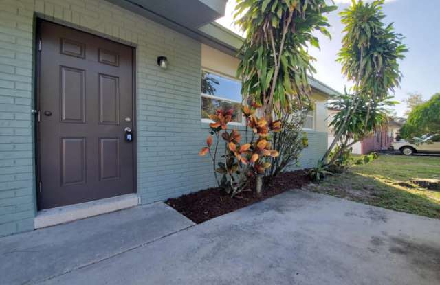 **This charming 2-bedroom, 1-bathroom duplex offers an open floor plan of living space** photos photos