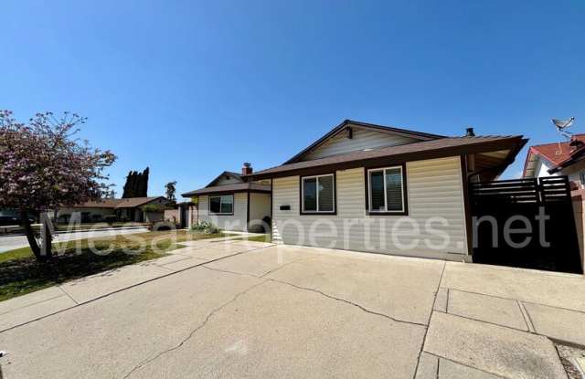 2621 E Fenmead St. photos photos